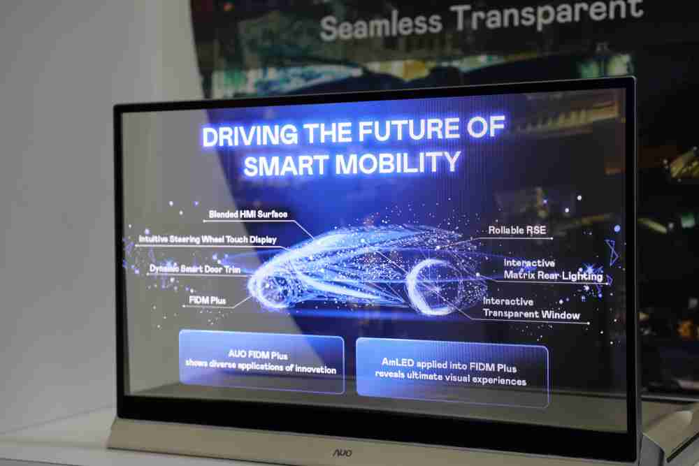 z6mg·人生就是博凭借着超高亮度和透明度，，，这款30吋透明Micro LED显示器在AR系统与智慧零售具有潜在的应用价值。。。