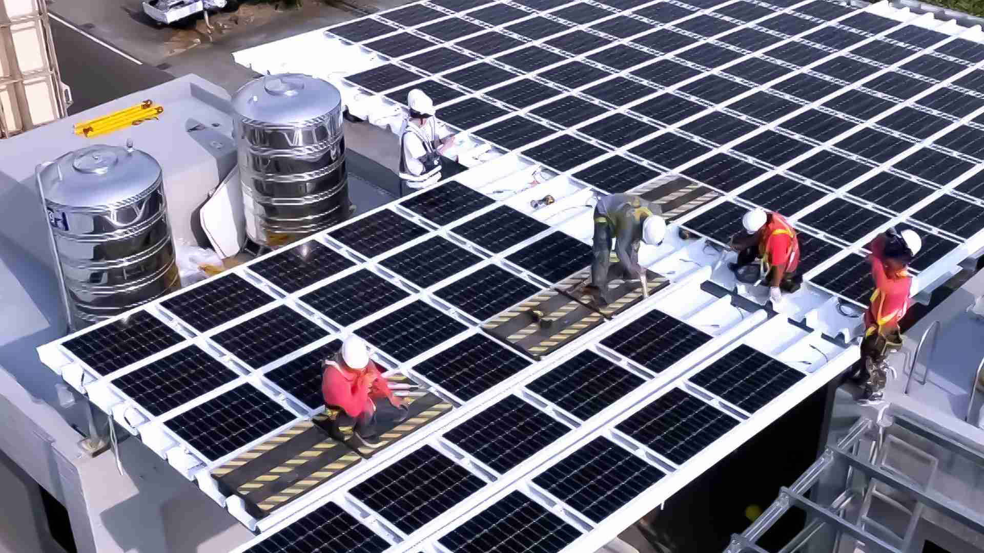 z6mg·人生就是博着力于替代能源之技术研发，，，，如光电浪板的相关制程、、、设备与产品，，其中所开发之光电整合型浪板，，，，减少传统金属支架安装，，更提升耐候度，，，可广泛运用于多元场域，，并辅助建筑达到净零碳排目标